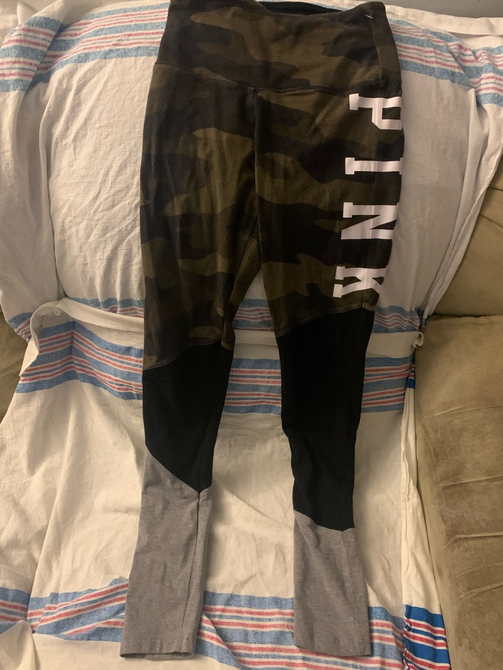 VS Pink Camo Yoga Leggings